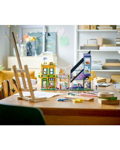 Конструктор LEGO Friends - Магазин за мебели и цветя в центъра (41732) - 6