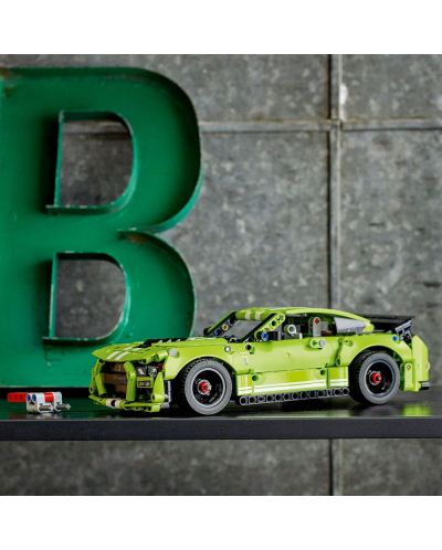 Конструктор LEGO Technic - Ford Mustang Shelby GT500 (42138