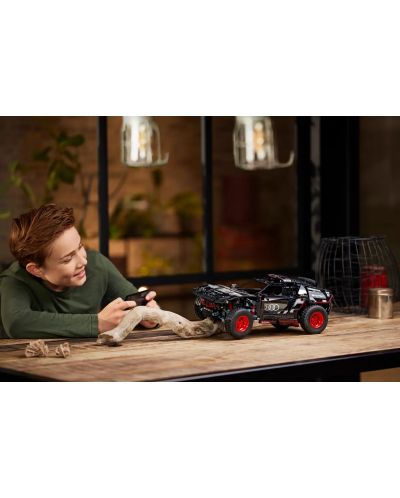 Конструктор LEGO Technic - Audi RS Q e-tron (42160) - 5