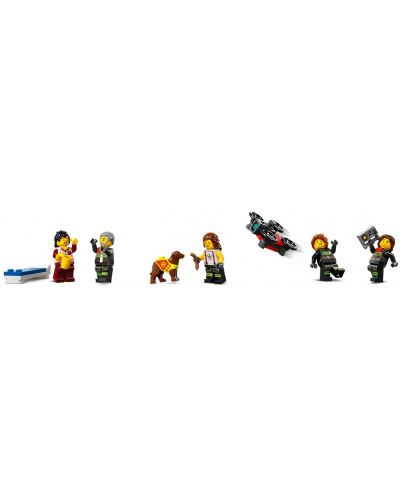 Конструктор LEGO City - Пожарна станция с пожарен камион (60414) - 8