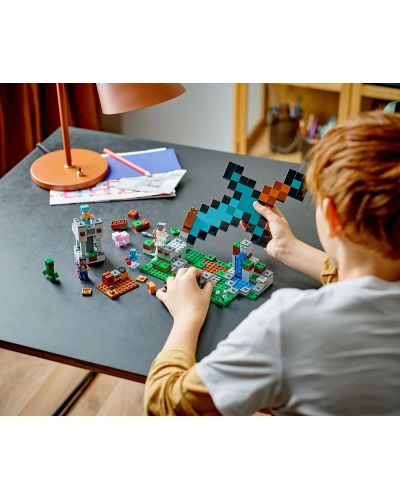 Конструктор LEGO Minecraft - Базата на меча (21244) - 7