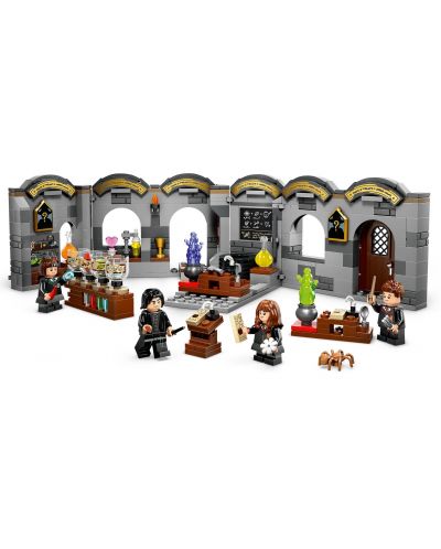 Конструктор LEGO Harry Potter - Клас по отвари в Хогуортс (76431) - 4