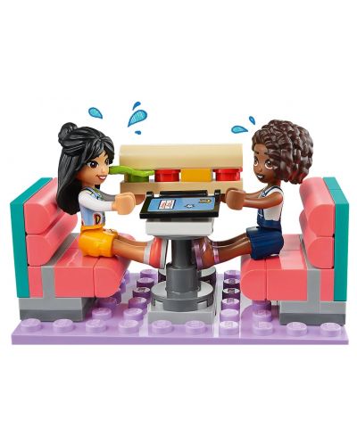 Конструктор LEGO Friends - Ресторант в центъра на Хартлейк (41728) - 6