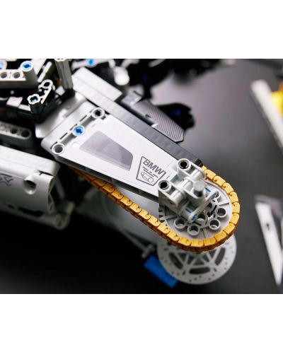 Конструктор LEGO Technic - BMW M 1000 RR (42130) - 6