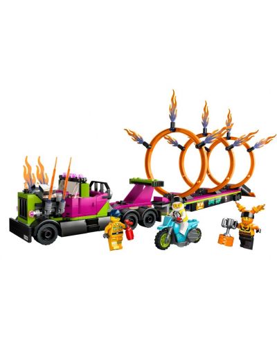 Конструктор LEGO City - Предизвикателство с камион за каскади и огнен обръч (60357) - 2