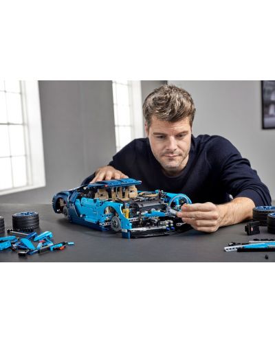 Конструктор LEGO Technic - Bugatti Chiron (42083) - 6