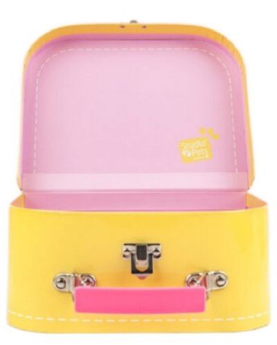 Куфарче за плюшени играчки Studio Pets - С паспорт, 23 cm, жълто - 2