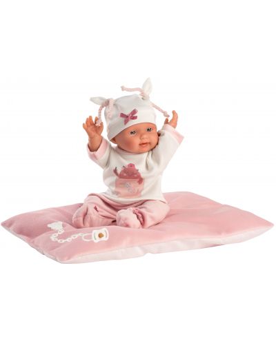 Кукла-бебе Llorens - С розови дрешки, възглавничка и бяла шапка, 26 cm - 2