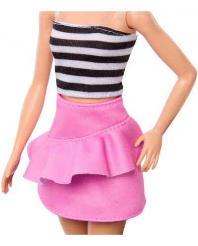 Кукла Barbie Fashionistas 213 - С черно-бял потник и розова пола - 4