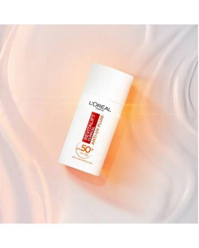 L'Oréal Revitalift Флуид за лице Clinical, Vitamin C, SPF 50+, 50 ml - 3