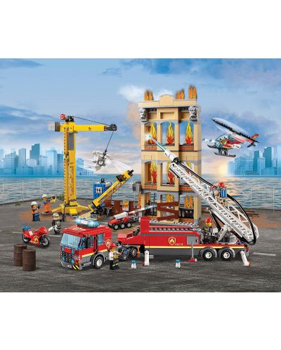 Конструктор Lego City - Пожарна команда в центъра (60216) - 9