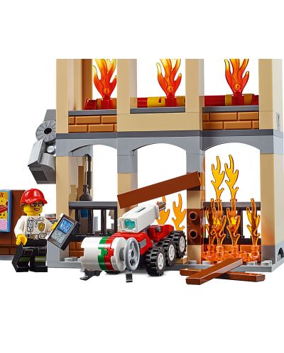 Конструктор Lego City - Пожарна команда в центъра (60216) - 4