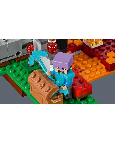 Конструктор Lego Minecraft - Портал към Ада (21143) - 4