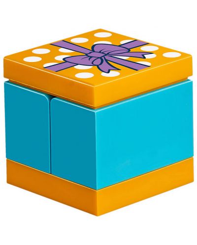 Конструктор Lego Friends - Доставки на подаръци Хартлейк (41310) - 7