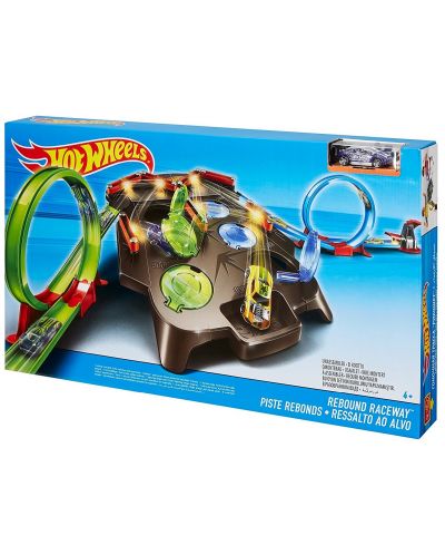 Комплект за състезателни скокове Hot Wheels от Mattel – с количка - 4