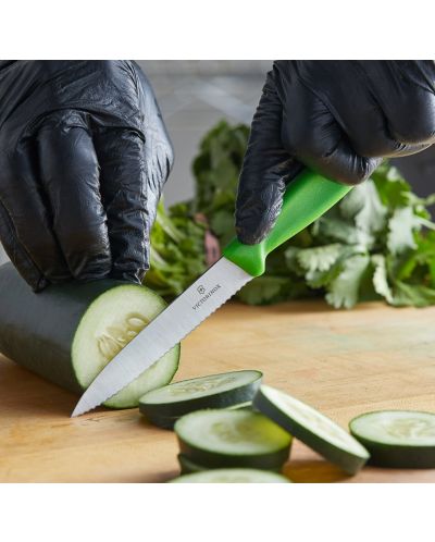 Нож за белене с назъбено острие Victorinox - Swiss Classic, 10 cm, зелен - 3
