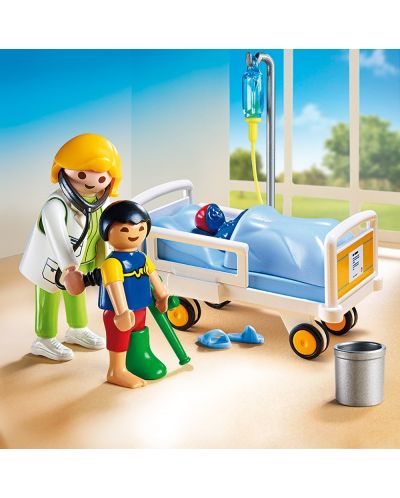 Комплект фигурки Playmobil - Доктор с детско болнично легло - 4