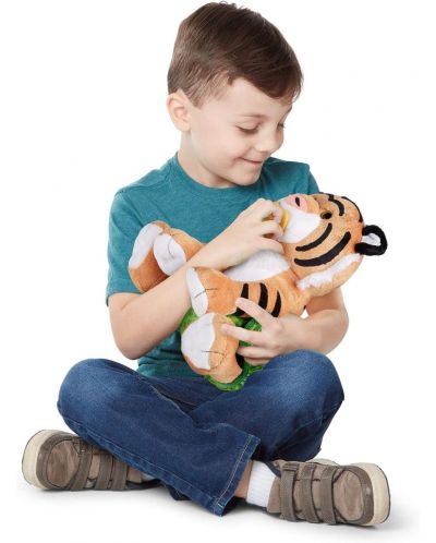 Плюшена играчка Melissa & Doug - Бебе тигър, с принадлежности - 3