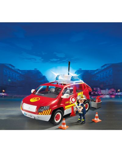 Комплект фигурки Playmobil - Автомобила на директора на пожарната със светлини и сирени - 2