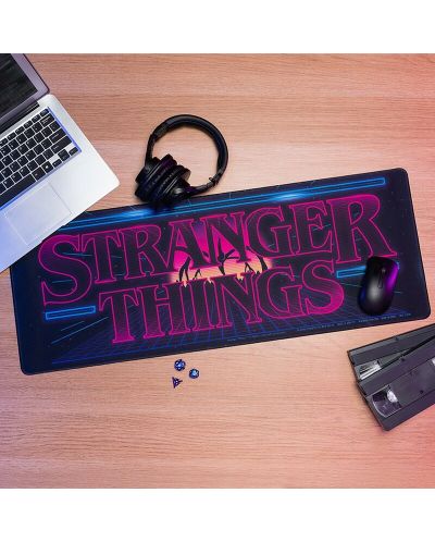 Подложка за бюро Paladone Television: Stranger Things - Arcade Logo - 3