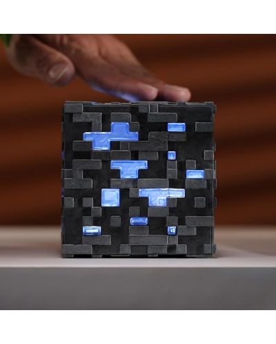 Реплика The Noble Collection Games: Minecraft - Illuminating Diamond Ore - 8