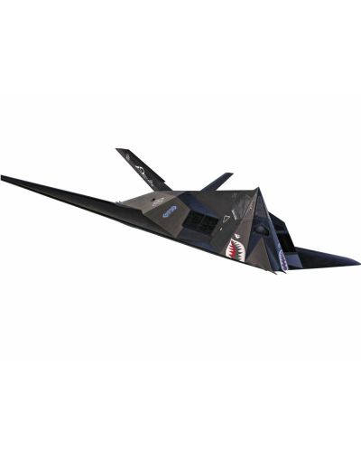 Сглобяем модел на военен самолет Revell - F-117A Nighthawk (04699)