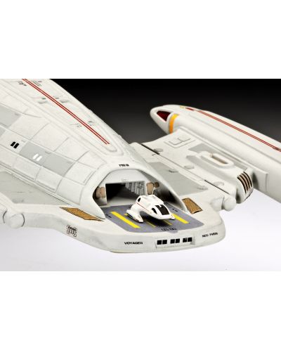 Сглобяем модел на космически кораб Revell Star Trek - U.S.S. Voyager (04801) - 6