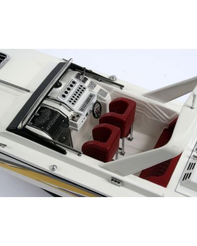 Сглобяем модел на лодка Revell - Power boat (05205) - 2