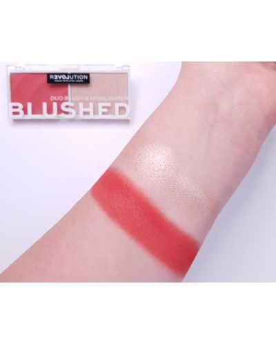 Relove by Revolution Палитра руж и хайлайтър Blushed Cute, 5.8 g - 4