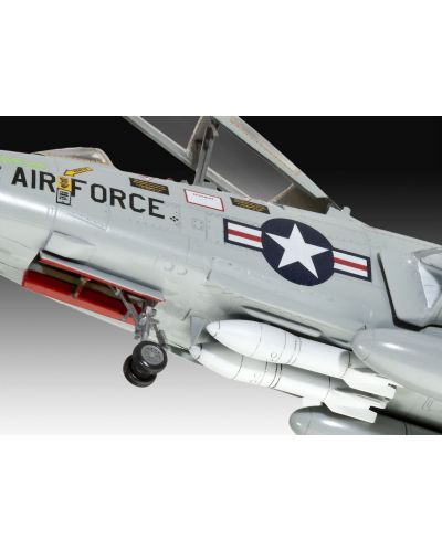Сглобяем модел на военен самолет Revell -  F-101B VOODOO (04854) - 3