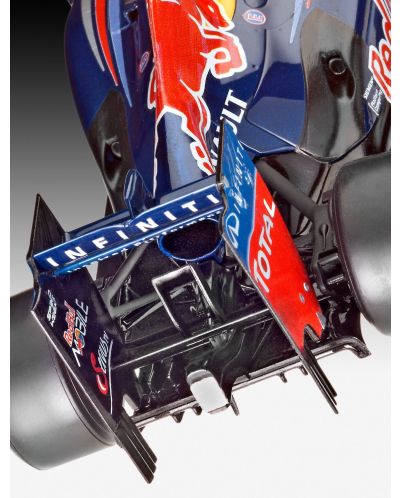 Сглобяем модел на болид Revell - Red Bull Racing RB8 Mark Webber (07075) - 6