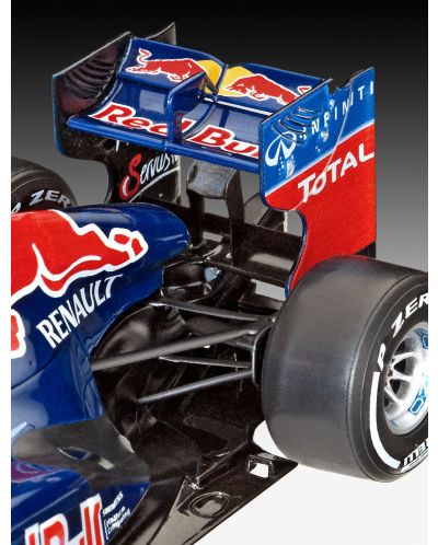 Сглобяем модел на болид Revell - Red Bull Racing RB8, Vettel RB8 (07074) - 4