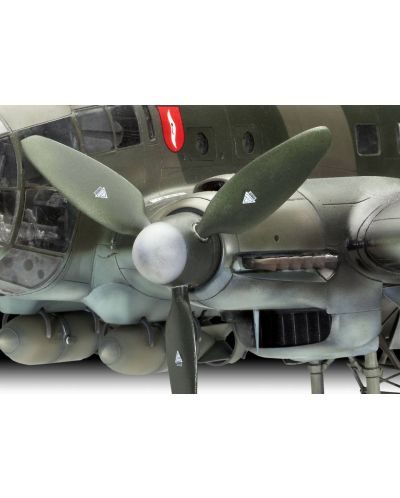 Сглобяем модел на военен самолет Revell Heinkel - He 111 H-6 (4836) - 3