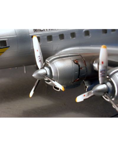 Сглобяем модел на военен самолет Revell -  Lockheed C-121C Constellation (04269) - 3