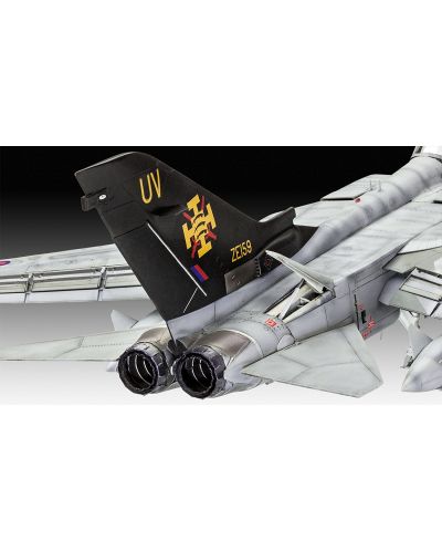 Сглобяем модел Revell - Самолет Tornado F.3 ADV (03925) - 2