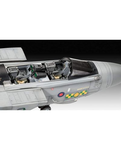 Сглобяем модел Revell Военни: Самолети - Tornado GR.4 Farewell - 2
