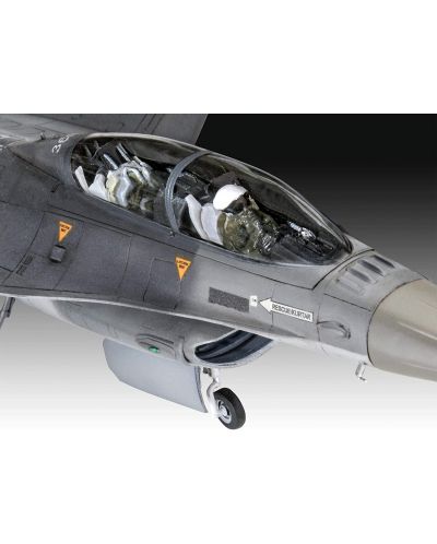Сглобяем модел Revell Военни: Самолети - Lockheed Martin F-16D Tigermeet 2014 - 2
