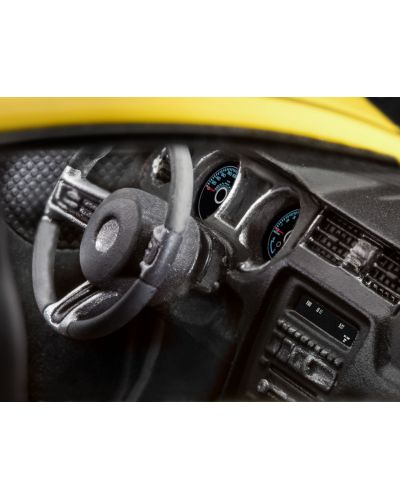 Сглобяем комплект Revell Съвременни: Автомобили - Форд Мустанг 2013 - 5