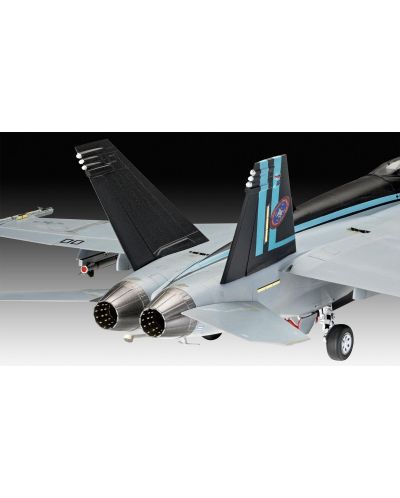Сглобяем модел Revell Военни: Самолети - Maverick's F/A- 18E Супер хорнет - 3
