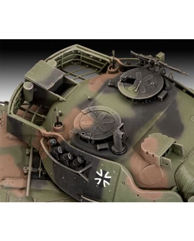 Сглобяем модел Revell Военни: Танкове - Леопард 1A5 - 4