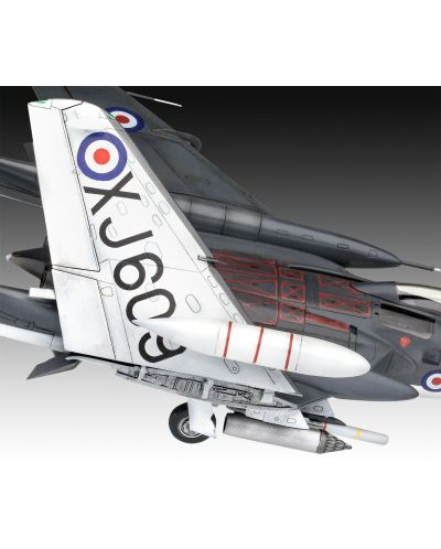 Сглобяем модел Revell Военни: Самолети - Британски изтребител FAW 2 - 4