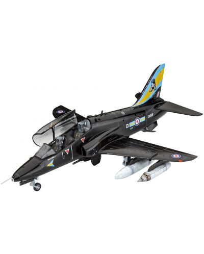 Сглобяем модел Revell Военни: Самолети - BAe Hawk T.1 - 1