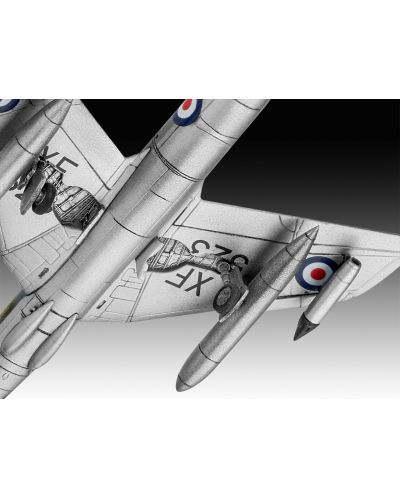 Сглобяем модел Revell Военни: Самолети - Хоукър Хънтър FGA.9 - 2