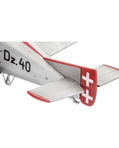 Сглобяем модел Revell Военни: Самолети - Юнкерс F.13 - 3