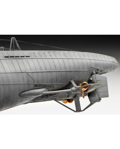 Сглобяем модел Revell Военни: Кораби - Германска подводница TYPE VII C/41 - 6