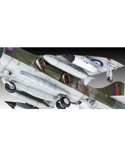Сглобяем модел Revell Военни: Самолети - Хариер GR.1 - 3