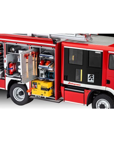 Сглобяем модел Revell Съвременни: Камиони - Пожарникарски камион Schlingmann HLF 20 Varus 4x4 - 6