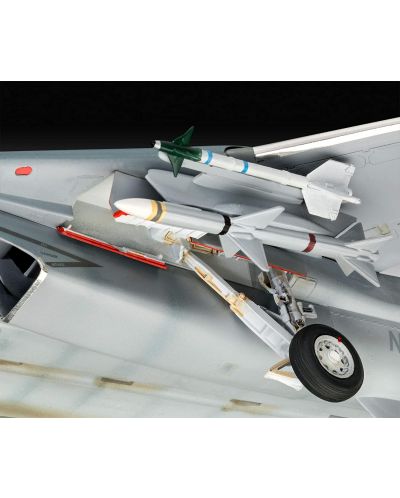 Сглобяем модел Revell Военни: Самолети - Maverick's F-14A Tomcat (Top Gun) - 2