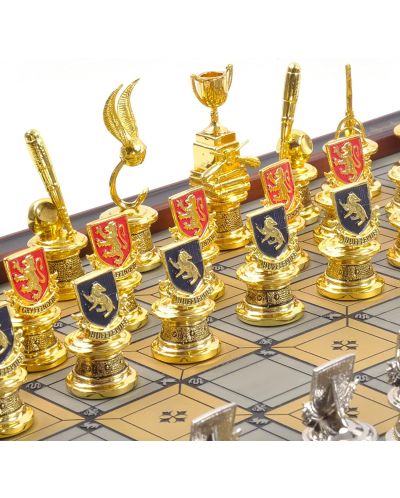 Шах The Noble Collection - The Hogwarts Houses Quidditch Chess Set - 4