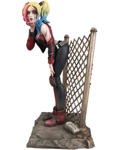 Статуетка Diamond Select DC Comics: Dceased - Harley Quinn, 20 cm